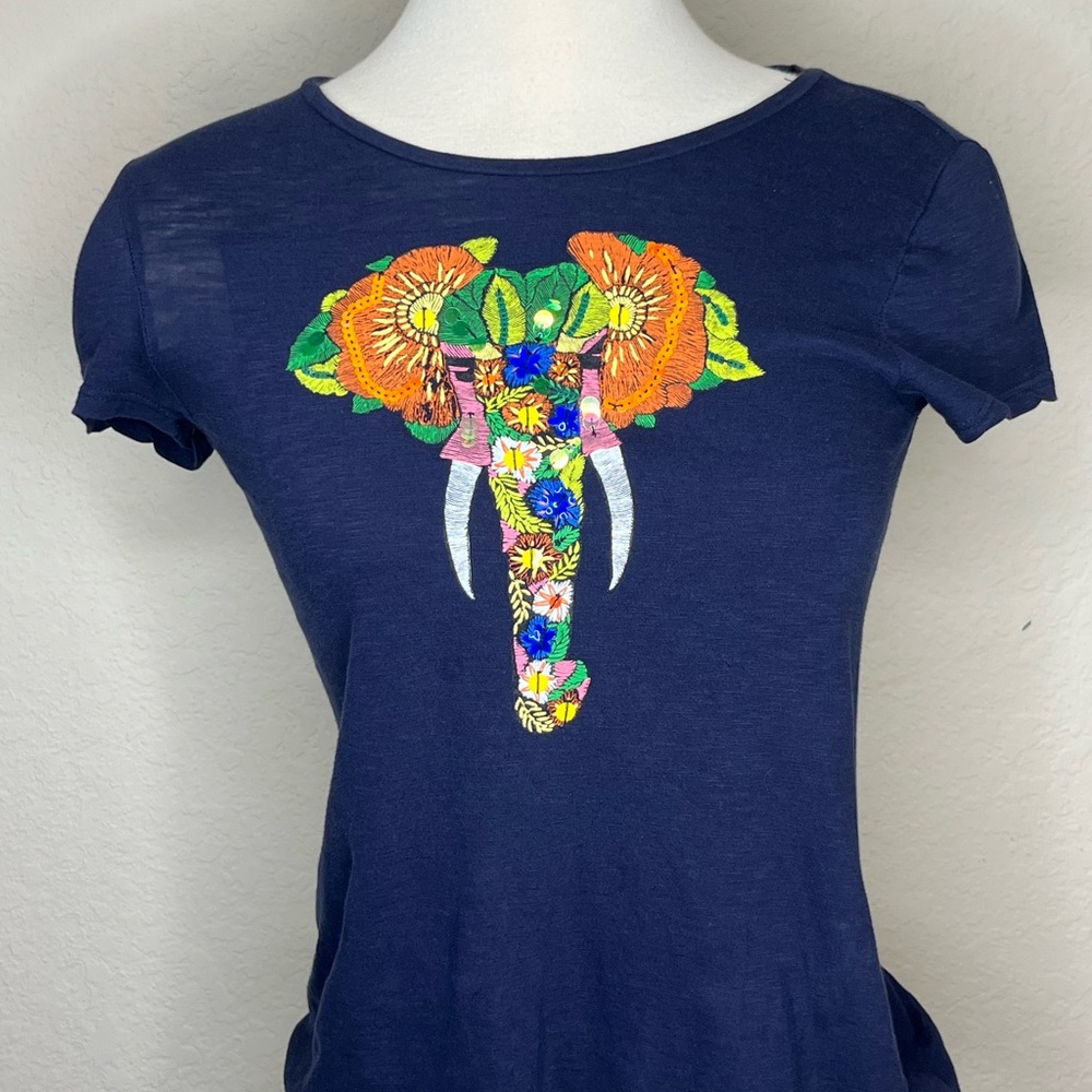 Crown & Ivy Blue Elephant Sequin Graphic T-Shirt Size XL Cute Floral Festive Y2K